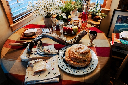 Our Rosh Hashanah Table 5786