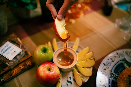 Apples and Honey for Rosh Hashanah